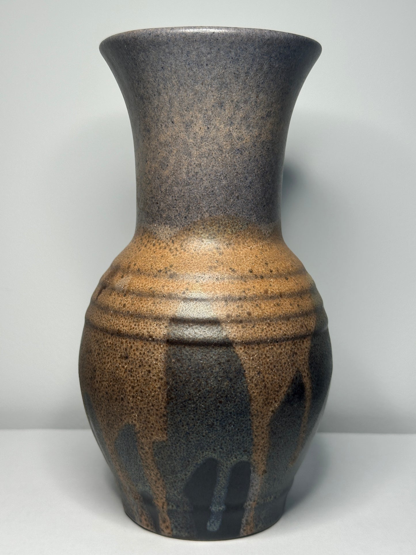 Vază ceramică vintage, glazură mată, anii ’70